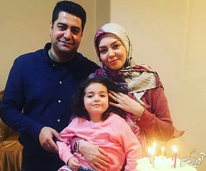 آزاده نامداری در کنار همسر و دخترش خانواده آزاده نامداری